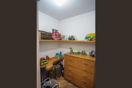 Casa à venda com 310m², 4 quartos e 10 vagasQuarto 2