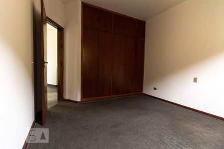 Casa à venda com 250m², 4 quartos e 3 vagasQuarto 1