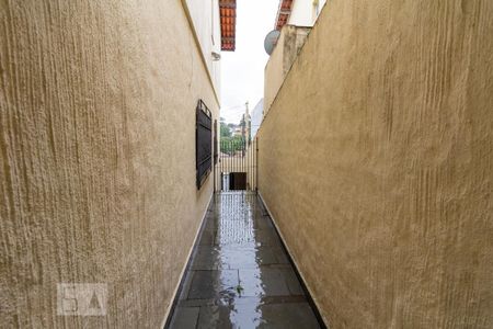 Casa à venda com 250m², 4 quartos e 3 vagasCorredor Lateral