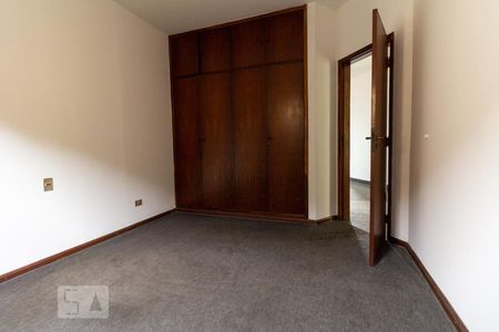 Casa à venda com 250m², 4 quartos e 3 vagasQuarto 2