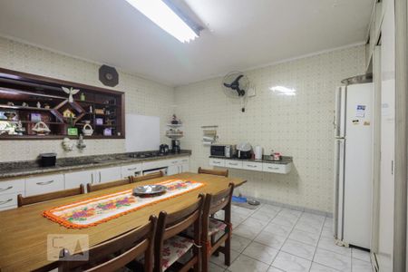 Casa à venda com 300m², 3 quartos e 4 vagasCozinha 