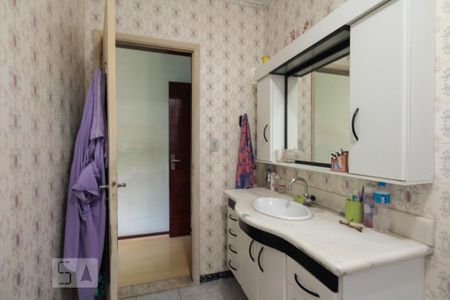 Casa à venda com 300m², 3 quartos e 4 vagasBanheiro Suíte 