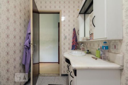 Casa à venda com 300m², 3 quartos e 4 vagasBanheiro Suíte 