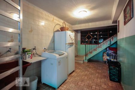 Casa à venda com 300m², 3 quartos e 4 vagasÁrea de serviço 