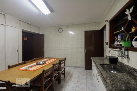 Casa à venda com 300m², 3 quartos e 4 vagasCozinha 