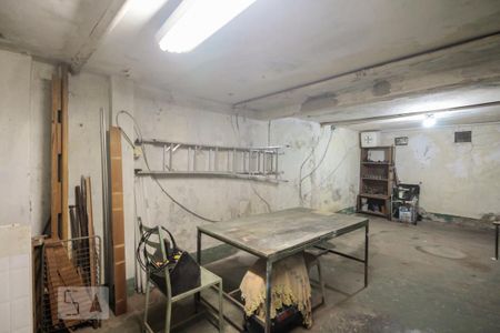 Casa à venda com 300m², 3 quartos e 4 vagasSalão 