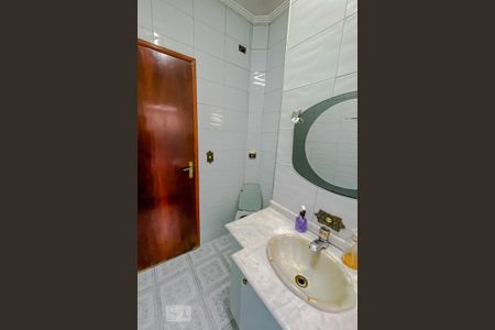 Casa para alugar com 300m², 3 quartos e 6 vagasBanheiro