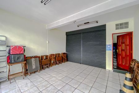 Casa para alugar com 300m², 3 quartos e 6 vagasGaragem