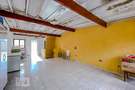 Casa para alugar com 300m², 3 quartos e 6 vagasSalao de festa