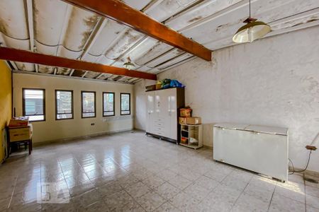 Casa para alugar com 300m², 3 quartos e 6 vagasSalao de festa