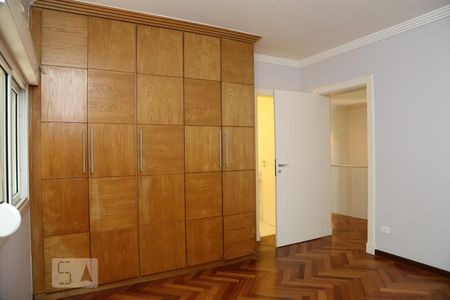 Casa de condomínio à venda com 670m², 4 quartos e 4 vagasSuíte 1