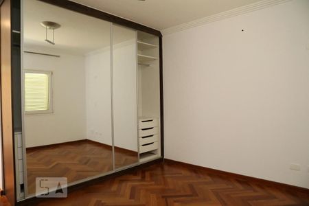 Casa de condomínio à venda com 670m², 4 quartos e 4 vagasSuíte 3