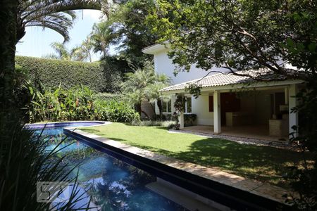 Casa de condomínio à venda com 670m², 4 quartos e 4 vagasPiscina