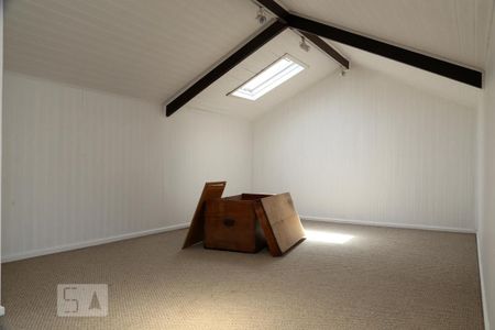 Casa de condomínio à venda com 670m², 4 quartos e 4 vagasSótão