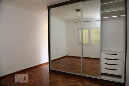Casa de condomínio à venda com 670m², 4 quartos e 4 vagasSuíte 3