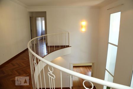 Casa de condomínio à venda com 670m², 4 quartos e 4 vagasHall