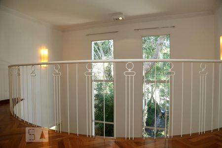 Casa de condomínio à venda com 670m², 4 quartos e 4 vagasHall