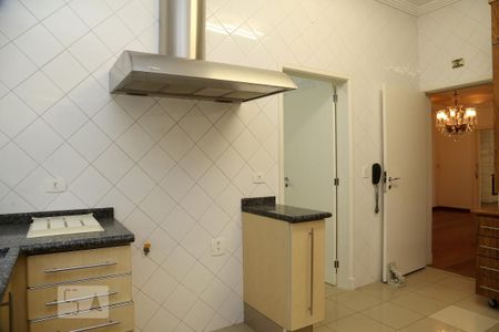 Casa de condomínio à venda com 670m², 4 quartos e 4 vagasCozinha