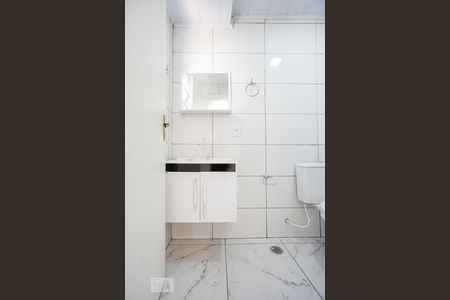 Casa para alugar com 100m², 3 quartos e 3 vagasBanheiro social