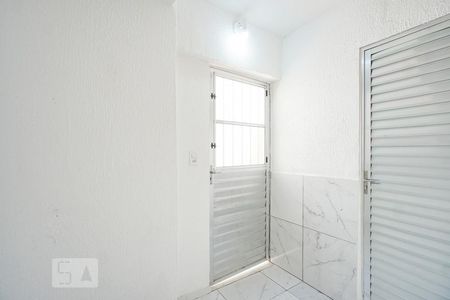 Casa para alugar com 100m², 3 quartos e 3 vagasHall da escada térreo
