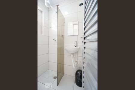 Casa para alugar com 100m², 3 quartos e 3 vagasBanheiro social térreo