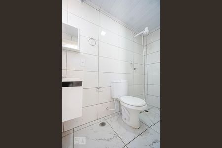 Casa para alugar com 100m², 3 quartos e 3 vagasBanheiro social