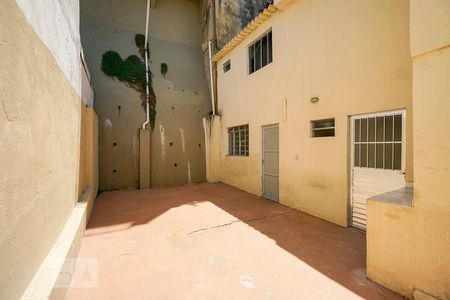 Casa para alugar com 100m², 3 quartos e 3 vagasQuintal