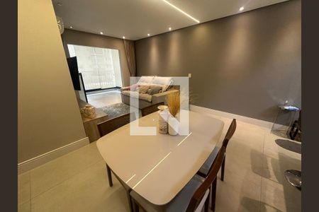Sala de apartamento à venda com 3 quartos, 87m² em Jardim Tupanci, Barueri