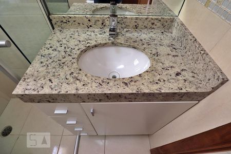 Apartamento à venda com 59m², 3 quartos e 2 vagasBanheiro Social