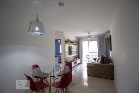 Sala de apartamento para alugar com 3 quartos, 78m² em Recreio dos Bandeirantes, Rio de Janeiro