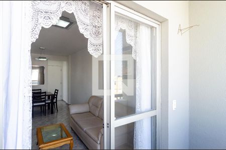 Apartamento à venda com 60m², 2 quartos e 1 vaga Apartamento à venda com 60m², 2 quartos e 1 vagaVaranda