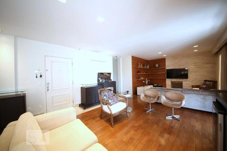 Apartamento à venda com 253m², 4 quartos e 5 vagasSala 