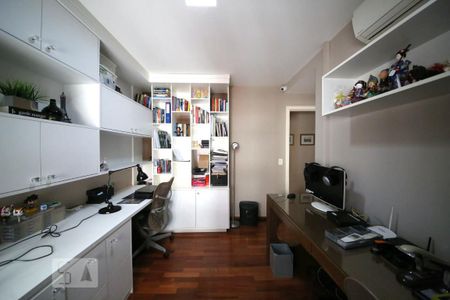 Apartamento à venda com 253m², 4 quartos e 5 vagasSuíte 1