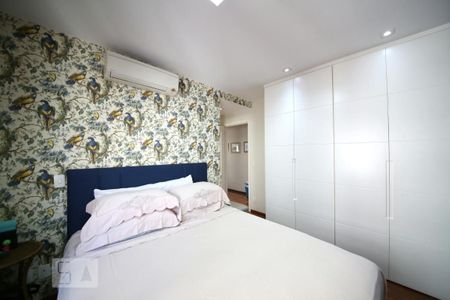 Apartamento à venda com 253m², 4 quartos e 5 vagasSuíte 2