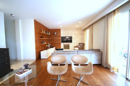 Apartamento à venda com 253m², 4 quartos e 5 vagasSala 