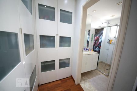 Apartamento à venda com 253m², 4 quartos e 5 vagasSuíte 3