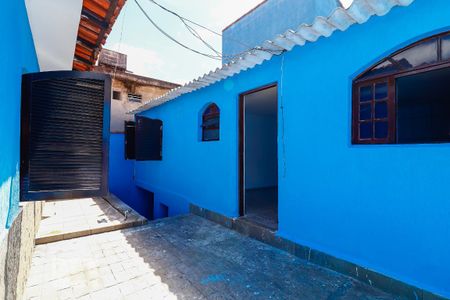 Quintal de casa à venda com 3 quartos, 194m² em Parque Colonial, São Paulo