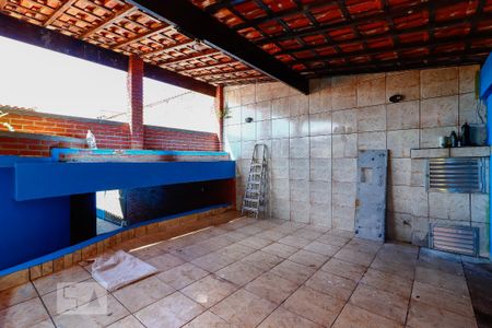 Garagem de casa à venda com 3 quartos, 194m² em Parque Colonial, São Paulo