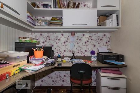 Apartamento à venda com 279m², 3 quartos e 2 vagas Apartamento à venda com 279m², 3 quartos e 2 vagasEscritório