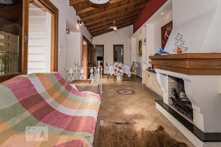 Apartamento à venda com 279m², 3 quartos e 2 vagas Apartamento à venda com 279m², 3 quartos e 2 vagasCobertura