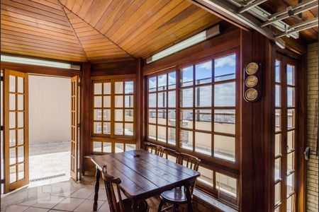 Apartamento para alugar com 220m², 3 quartos e 3 vagasÁrea de serviço e churrasqueira