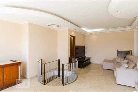 Apartamento para alugar com 220m², 3 quartos e 3 vagasSala