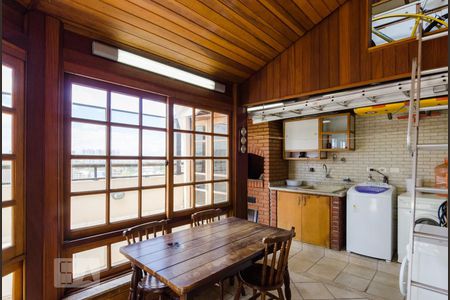 Apartamento para alugar com 220m², 3 quartos e 3 vagasÁrea de serviço e churrasqueira