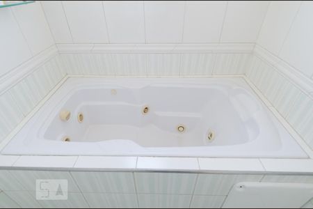 Apartamento para alugar com 220m², 3 quartos e 3 vagasBanheiro da suíte 2