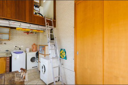 Apartamento para alugar com 220m², 3 quartos e 3 vagasÁrea de serviço e churrasqueira