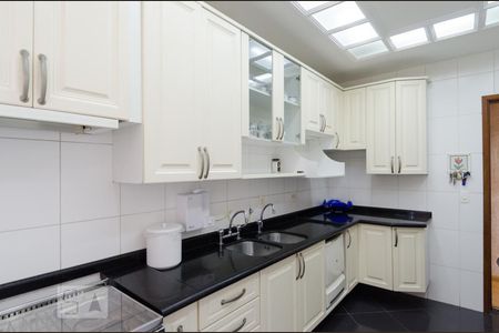 Apartamento para alugar com 220m², 3 quartos e 3 vagasCozinha