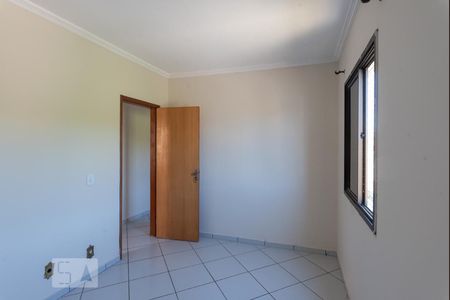 Quarto 2 de apartamento para alugar com 3 quartos, 75m² em Jardim do Lago Continuação, Campinas