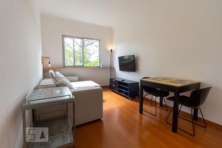 Sala de apartamento para alugar com 2 quartos, 56m² em Jardim Adhemar de Barros, São Paulo