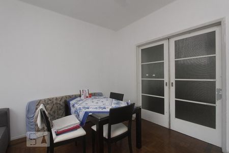 SALA de casa à venda com 4 quartos, 200m² em Auxiliadora, Porto Alegre