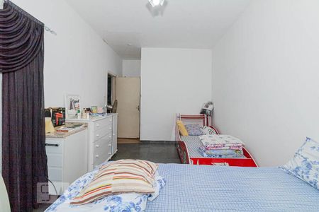 Casa para alugar com 198m², 5 quartos e 2 vagas Casa para alugar com 198m², 5 quartos e 2 vagasSuíte - Casa 01